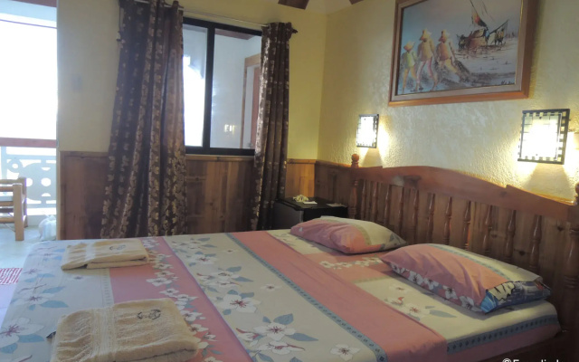 Love's Beach and Dive Resort