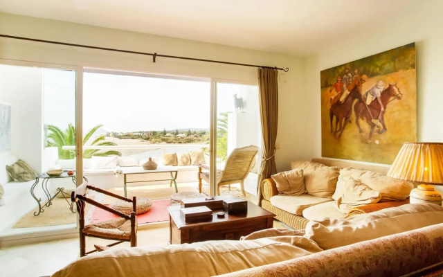 Pretty Apartment in San Roque near River