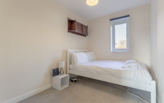 Отель 1 Bedroom Flat In Canary Wharf Великобритания, Лондон - отзывы, цены и фото номеров - забронировать отель 1 Bedroom Flat In Canary Wharf онлайн комната для гостей