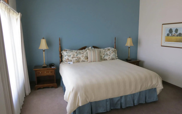 Lone Tree Golf Club And Hotel