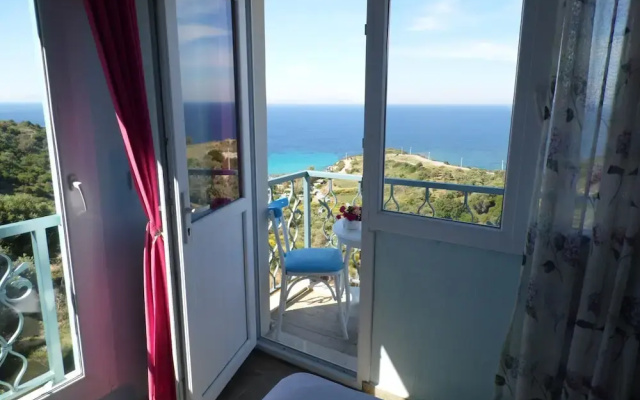 Laila Otel  Karaburun