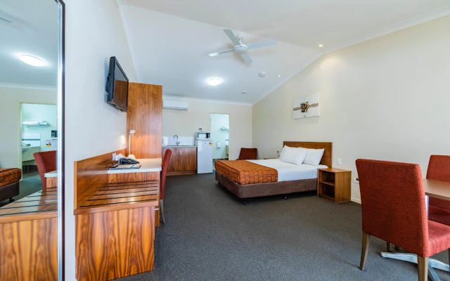 Roma Explorers Inn
