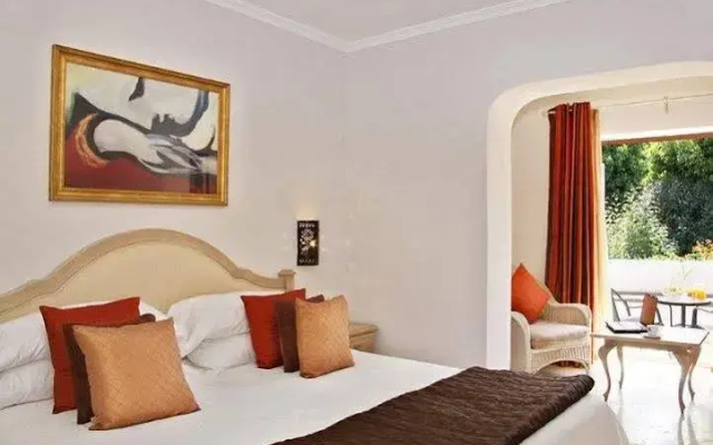 The Suites At San Roque Club