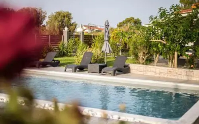 Isola Apartments