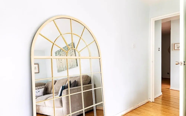 Quiet and Cosy 2-bed in Wimbledon