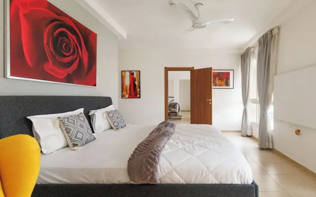 Skyline Haven by Red Olive4bhk30mins Airport