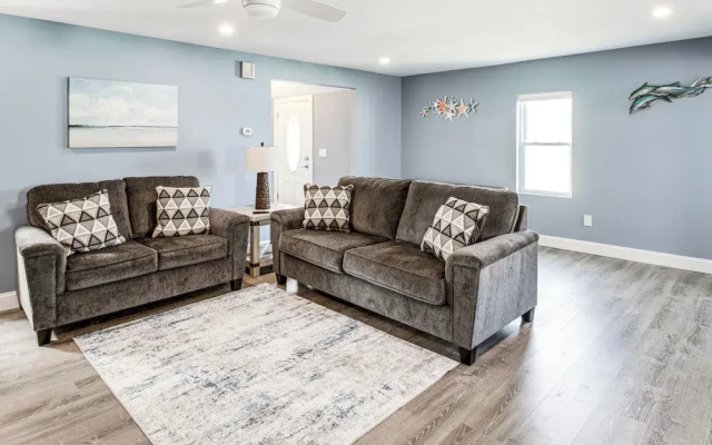 5 Blocks to Wildwood Beach: Family Getaway!