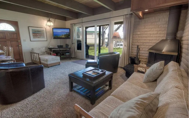 Betty Anns Place by Lake Tahoe Accommodations