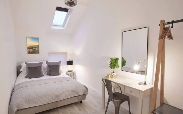 Host Stay The Surfer s Loft Apartment