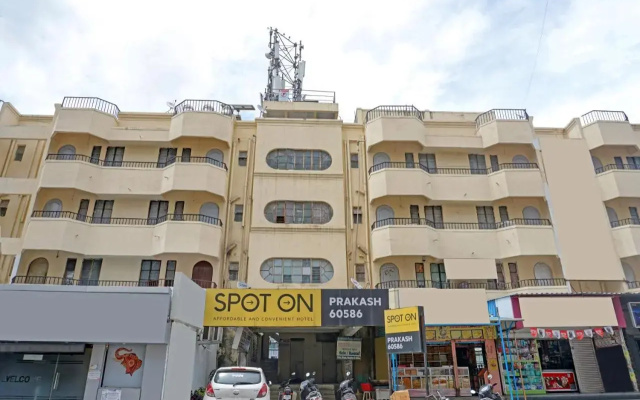 SPOT ON 81519 Hotel Prakash Residency