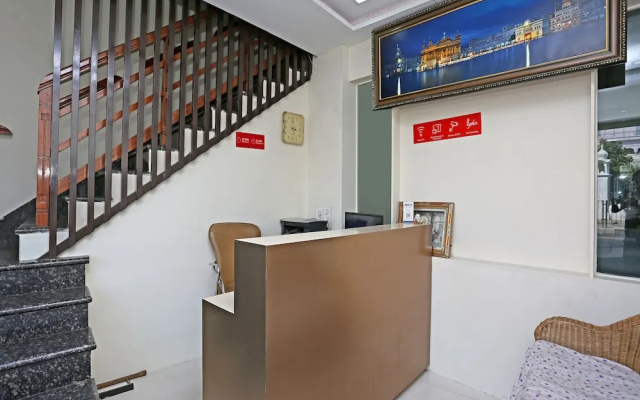 OYO 8590 Hotel Sea