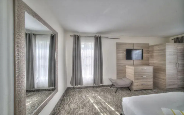 Riverside by the Beach Apartments