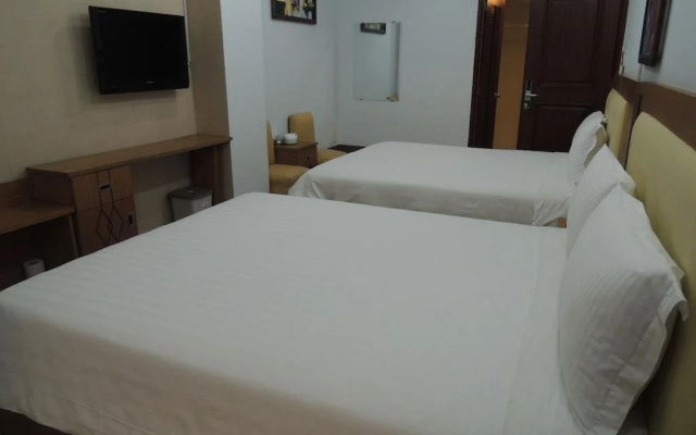 Danh Uy Hotel