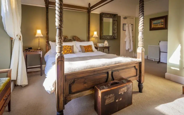 Pendragon Country House