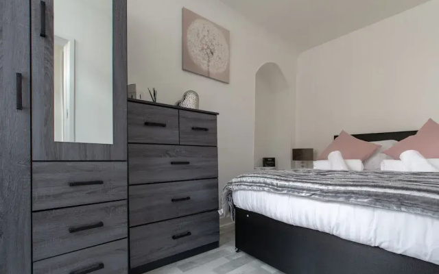 Lux Apartments 3 Bedroom House - Gorst