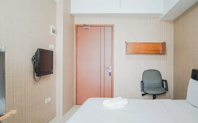 Stylish and Posh Studio Green Lake View Apartment By Travelio