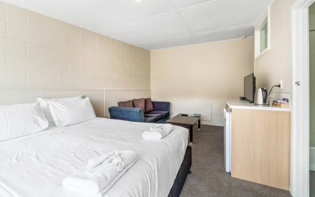 Norfolk Pine Beachfront Motel