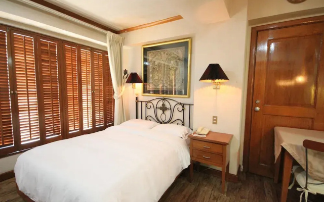 Corporate Executive Orient Suites