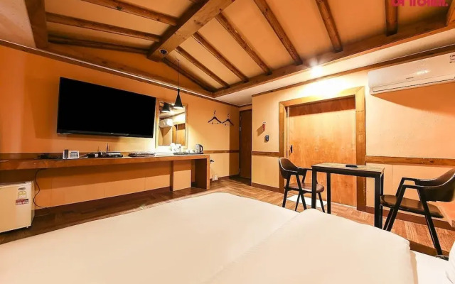 Hotel Bath