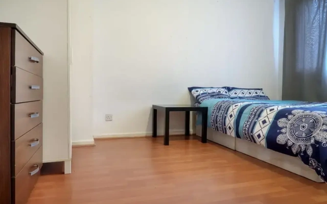 Brick Lane Deluxe Guest Room