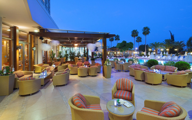 Ajax Hotel