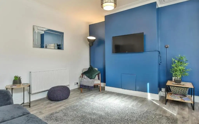 Hidden Gem-Open To Book-Super Location
