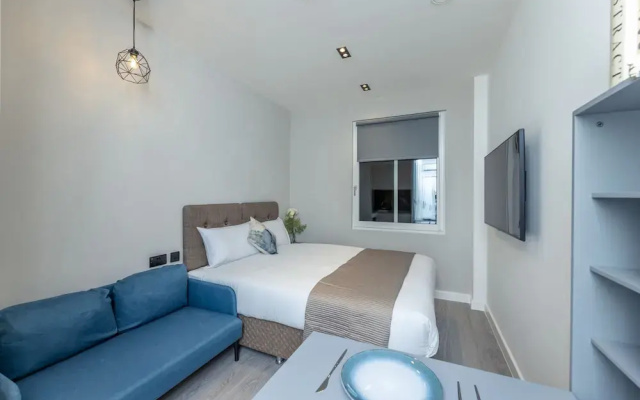 Diff-Rent Living