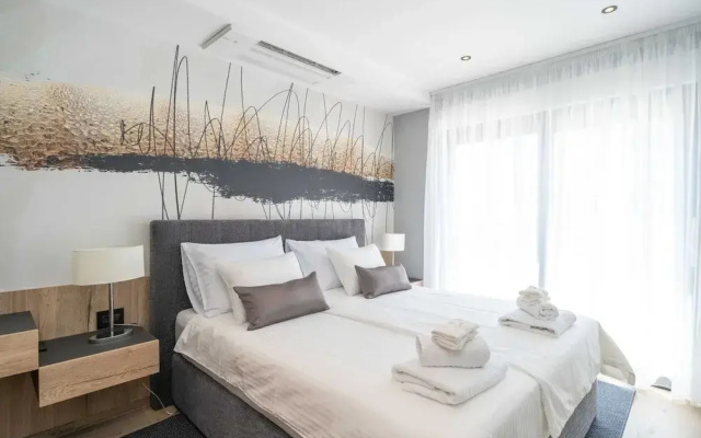 Apartments Villa Royale - Luxury One Bedroom Apartment With Terrace
