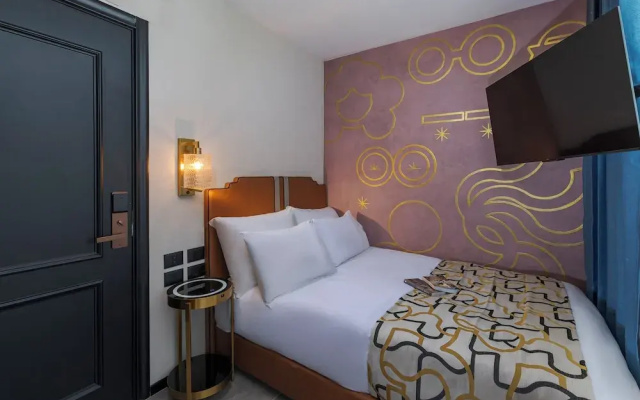 Iconic Hotel - by Echo Hotels