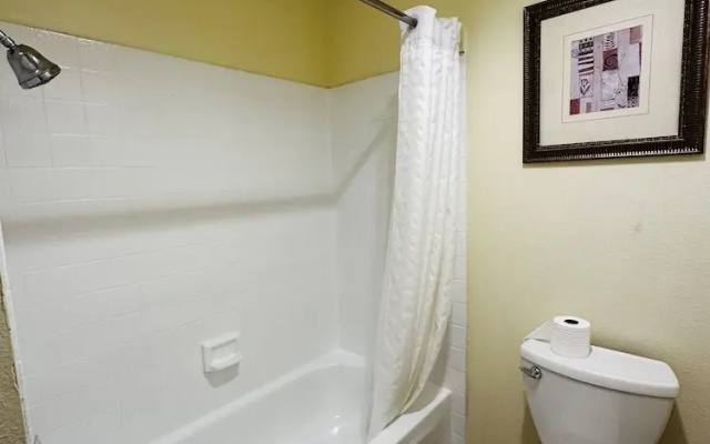 Casa Blanca Express & Suites Cypress Buena Park - Anaheim Area