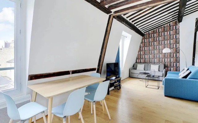 Parisian Charm in the Heart of the Marais !