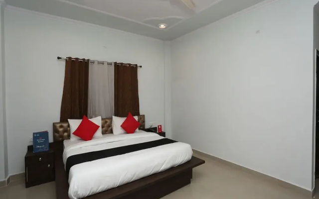 Capital O 35665 Yamnotri Retreat