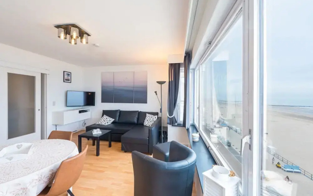 Cosy Studio With Sleeping Area and sea View