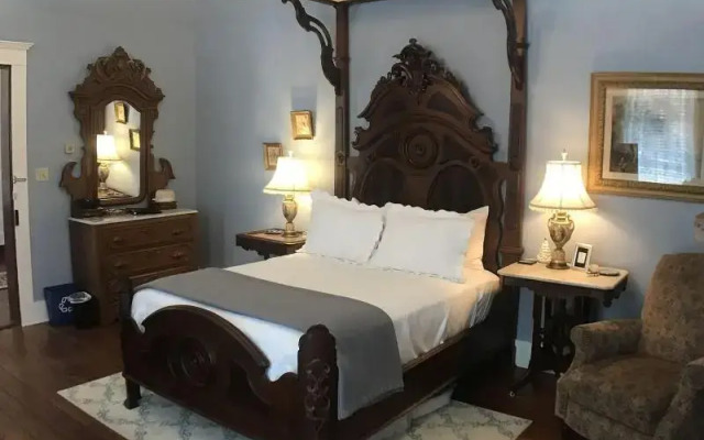 Kennedy Manor B&B