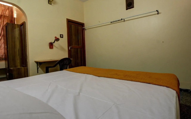 SPOT ON 42738 Thangam Lodge