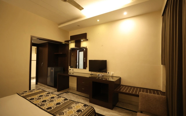 Hotel Aashish