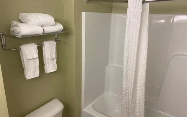 White River Inn and Suites