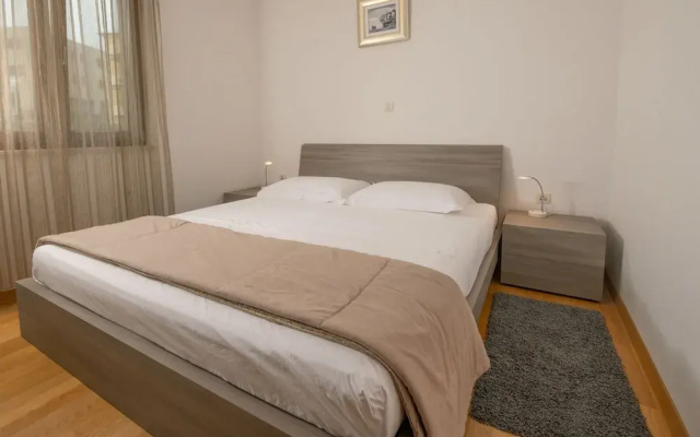 Apartments Oliva