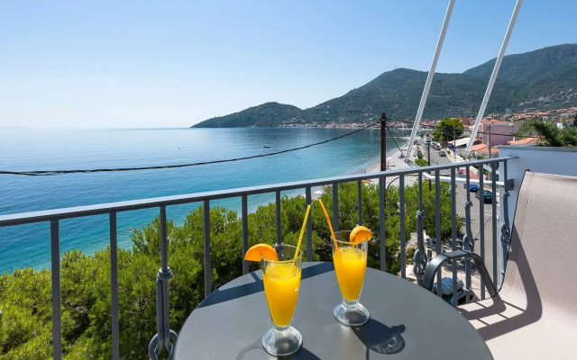 Paraskevas Beach Hotel
