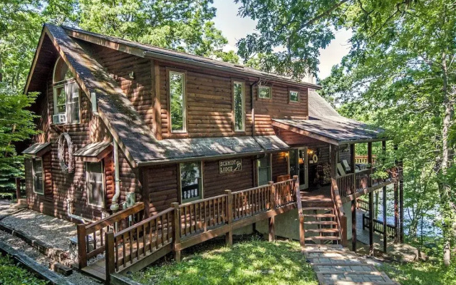 Schmidt Lodge