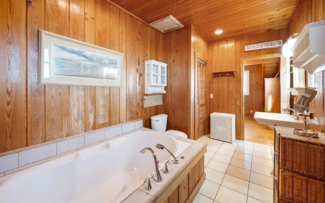 Laughin Place Ii 2 Bedroom Home by Peace Vacations