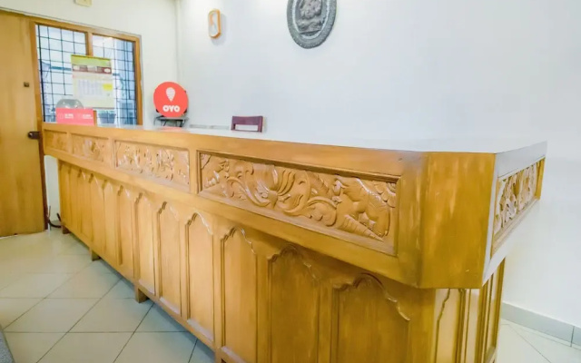 OYO 13300 Anupama Residency