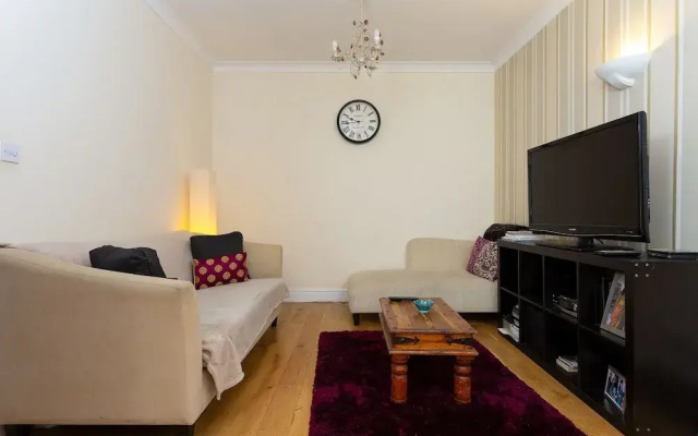 Flat Near Liverpool Street With 2 Bedrooms