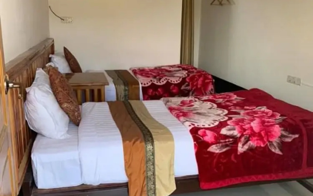 Full Moon Guest House