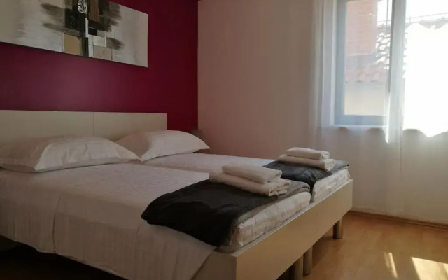 Apartment Ton - 200m from the sea