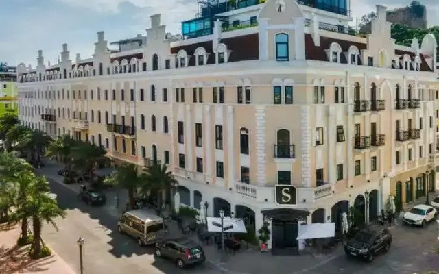 The Exquisite Halong Hotel