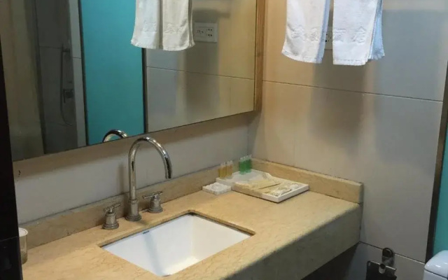 Wuzhan Business Hotel
