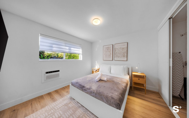 Chic 1-BD Apt in Miami Gym-Free Parking