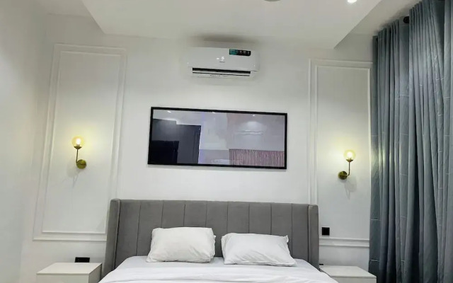 The Azaria Hotel and Apartments