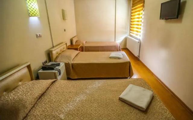 Zumrut Hotel